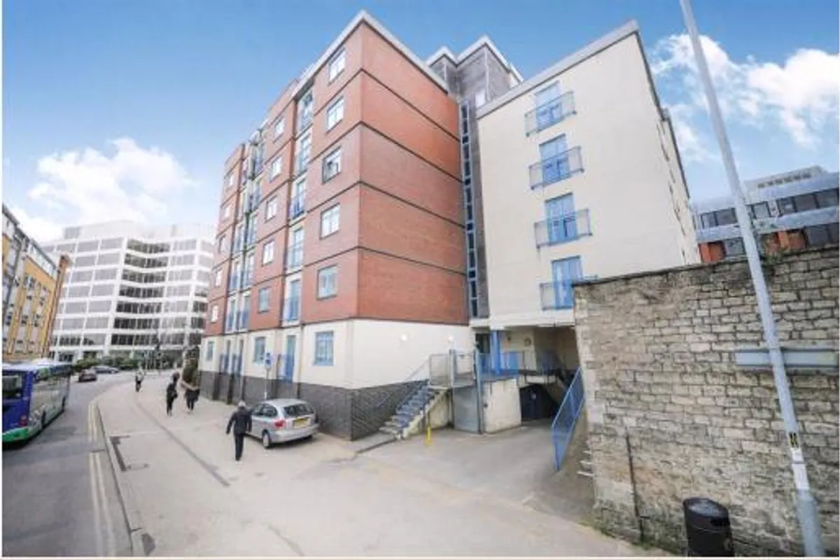 Wellington Street, SWINDON