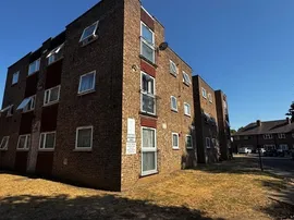 Highlands Close, HOUNSLOW photo