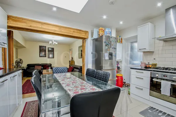 Annesley Close, London, NW10