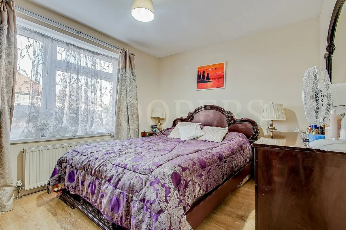 Annesley Close, London, NW10