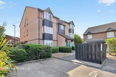 Coe Avenue, London