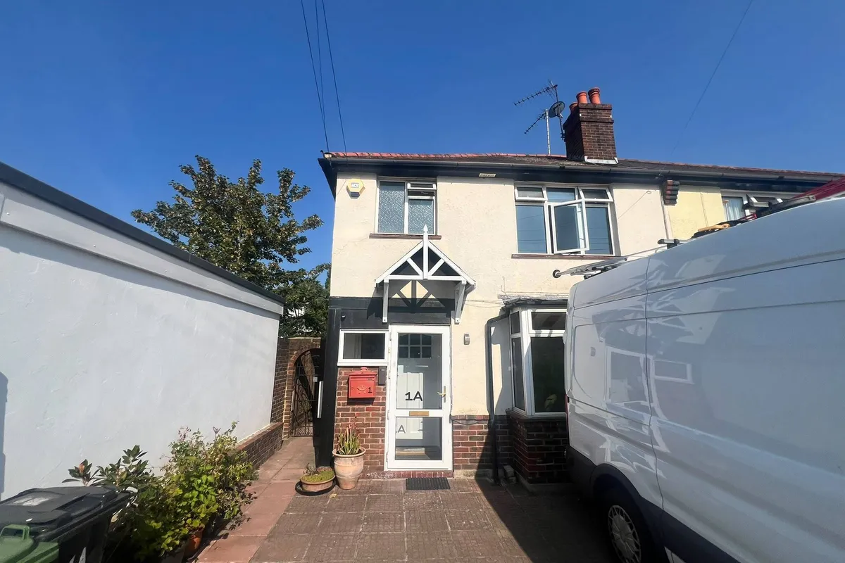 Chase End, EPSOM
