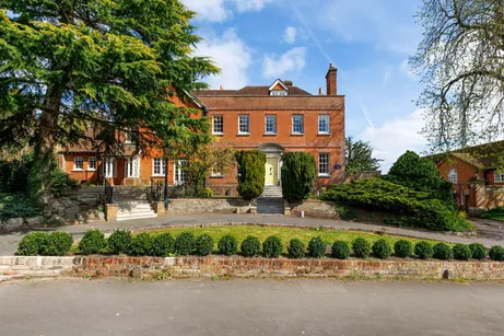 Castle Hill, Farnham, GU9