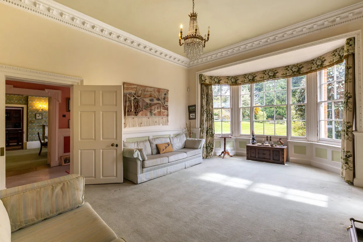 Castle Hill, Farnham, GU9 photo 10