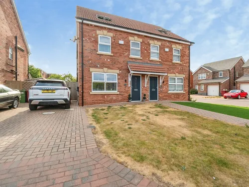 Falcon Way, Briggphoto