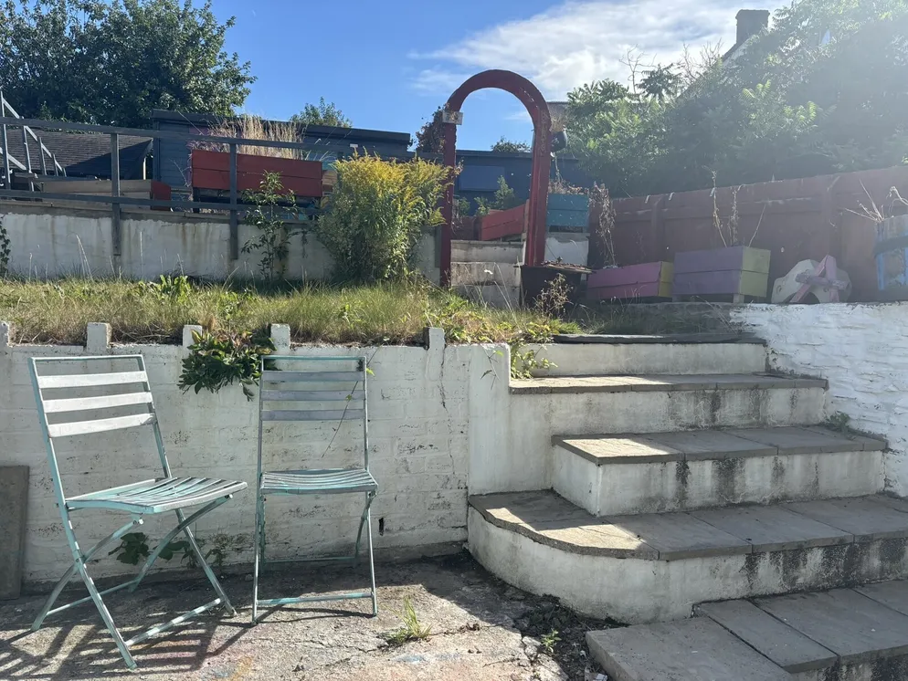 Property carousel item 17
