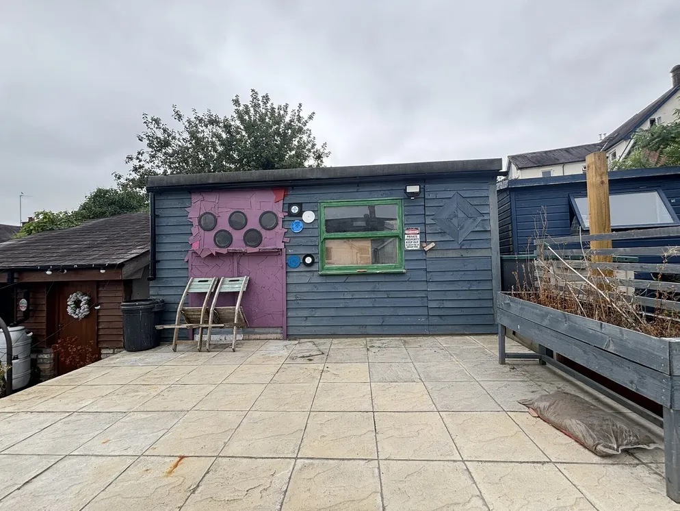 Property carousel item 18