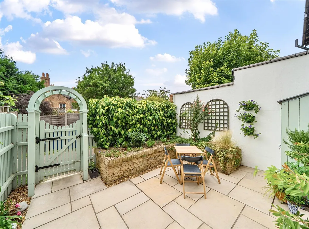 Midland Terrace, London NW2