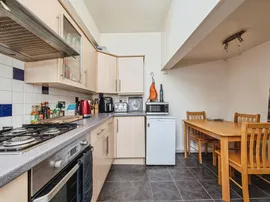 Thornhill Place, Brighouse thumb 3