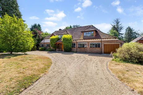 Grantley Avenue, Guildford, GU5
