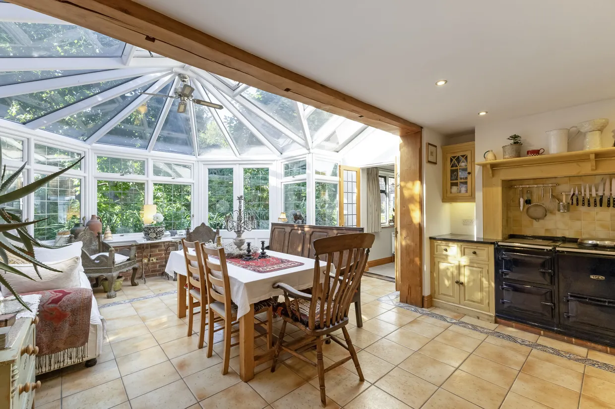 Grantley Avenue, Guildford, GU5 photo 8