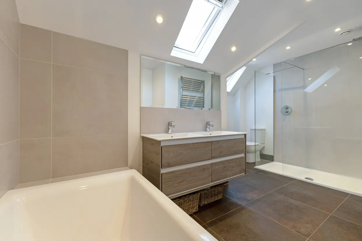 Grantley Avenue, Guildford, GU5 photo 16