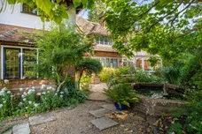Grantley Avenue, Guildford, GU5 photo 19