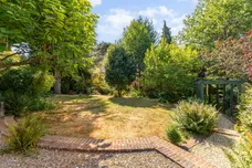 Grantley Avenue, Guildford, GU5 photo 20