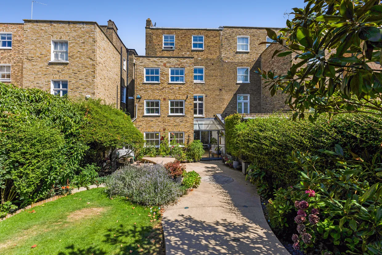 Hammersmith Grove, London, W6 photo 14
