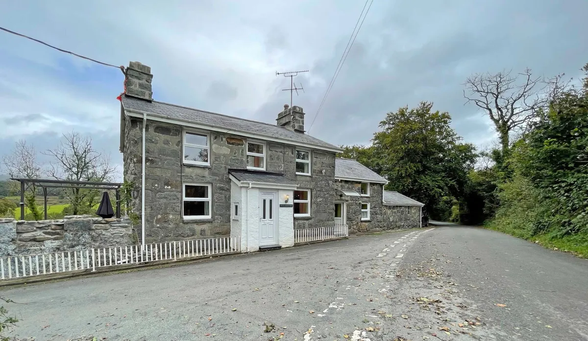Golan, Garndolbenmaen, Gwynedd, LL51