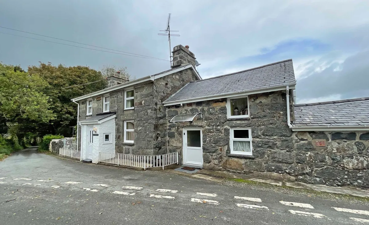 Golan, Garndolbenmaen, Gwynedd, LL51