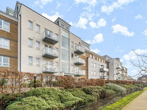 Heathland Court, 3 Grebe Way, Maidenheadphoto