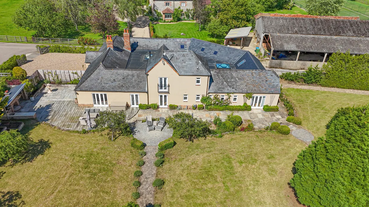 Wotton Underwood, Buckinghamshire, HP18 photo 1