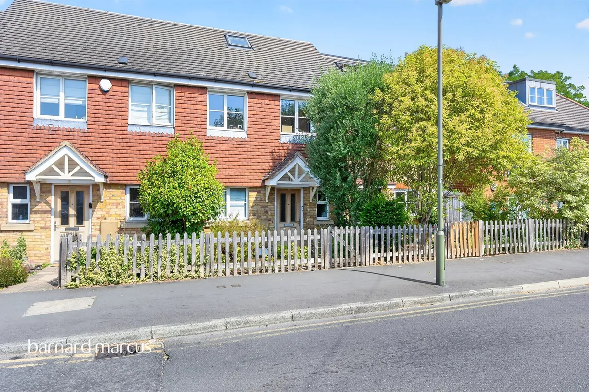 Windmill Lane, Epsom