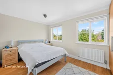 Windmill Lane, Epsom