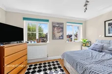 Windmill Lane, Epsom