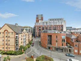 Ferry Street, Bristol thumb 2