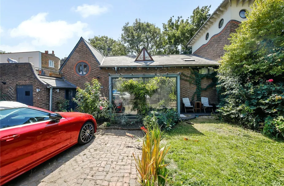 Property Photo 1