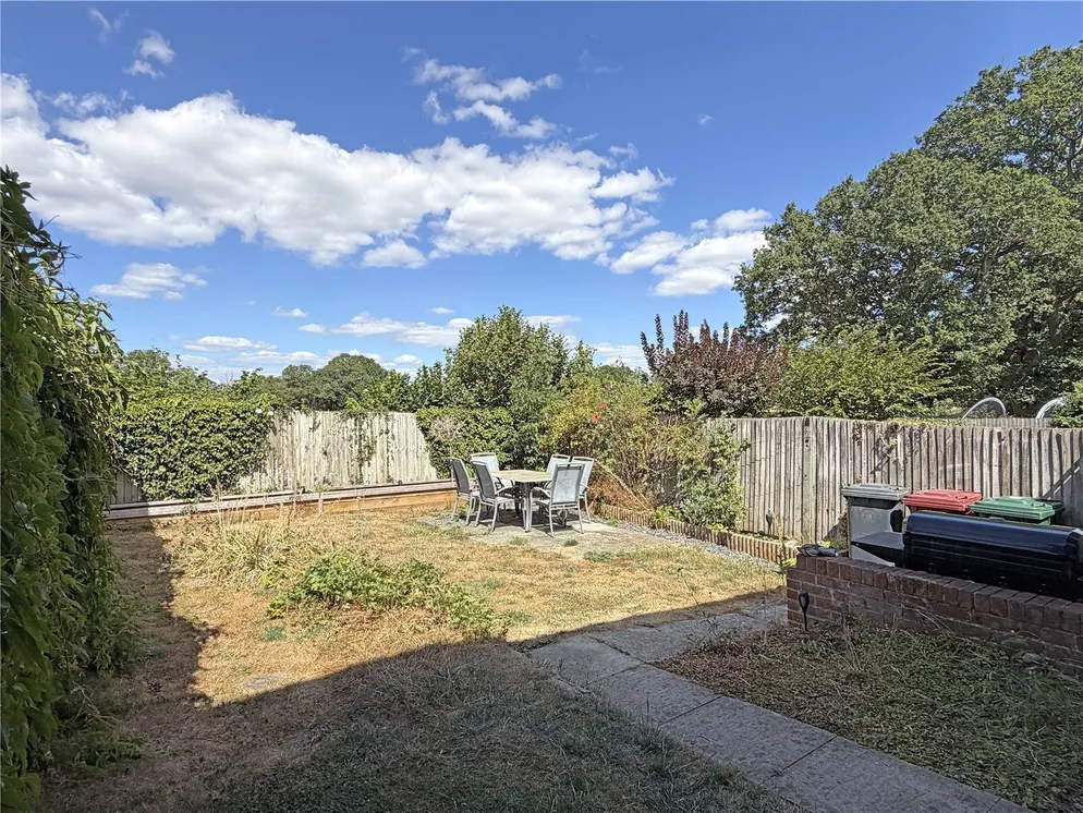 Property carousel item 4