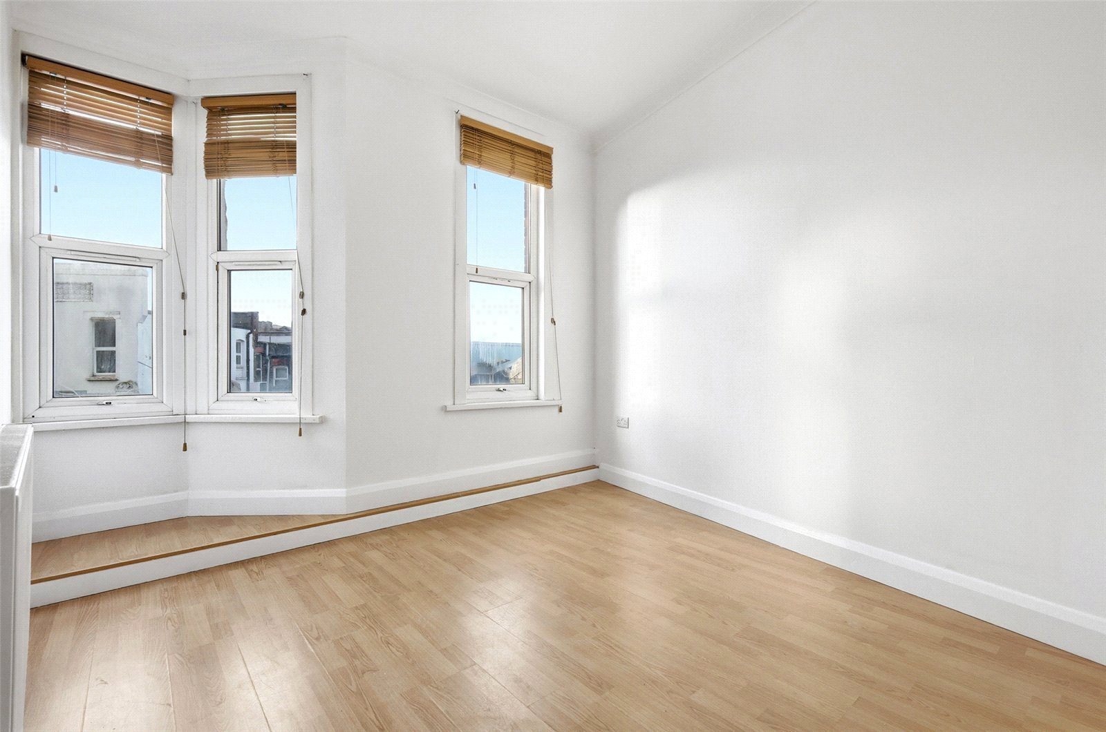 Chingford Road, London, E17 Image 4