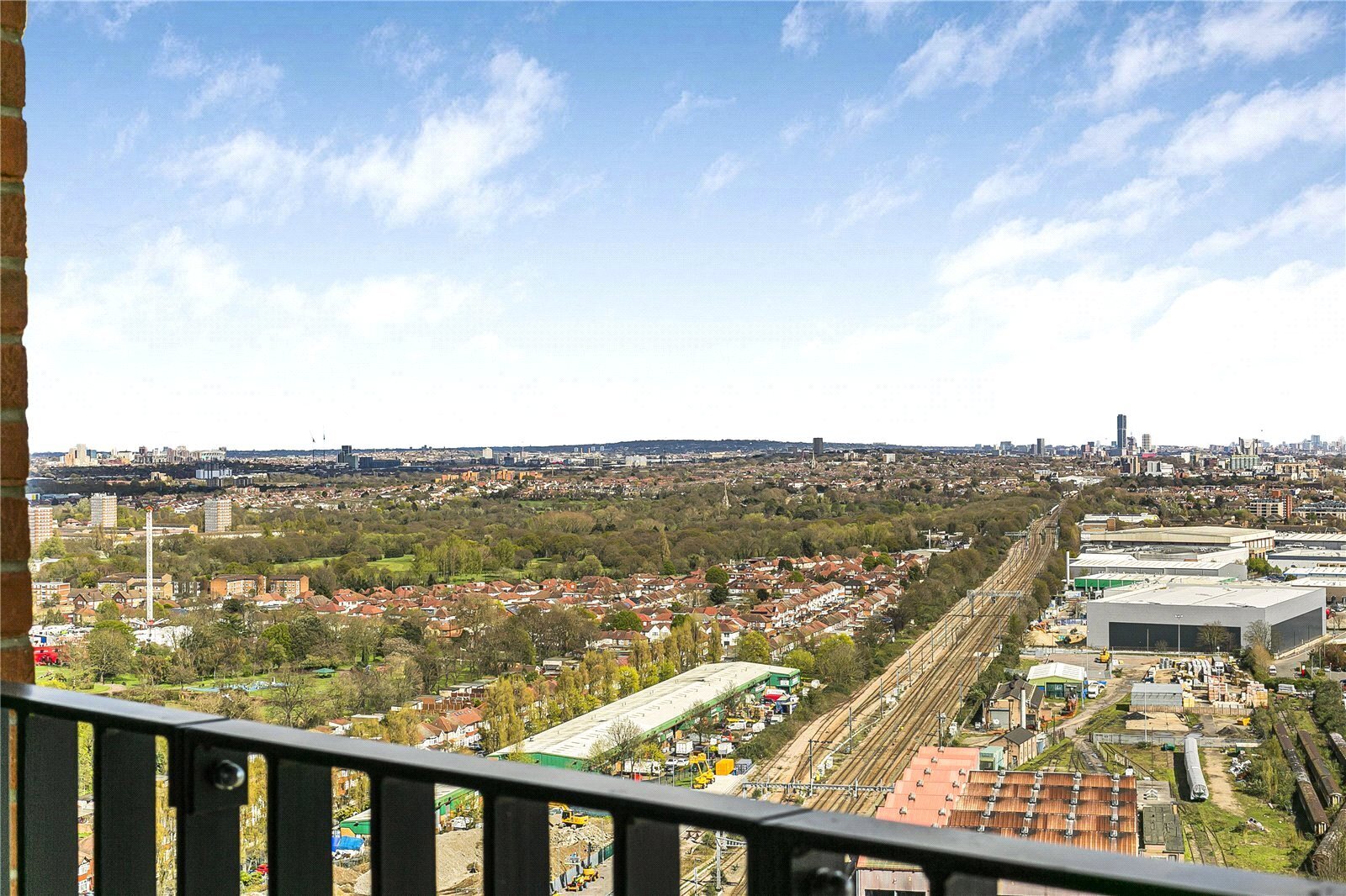 Healum Avenue, Southall, UB2 Image 10