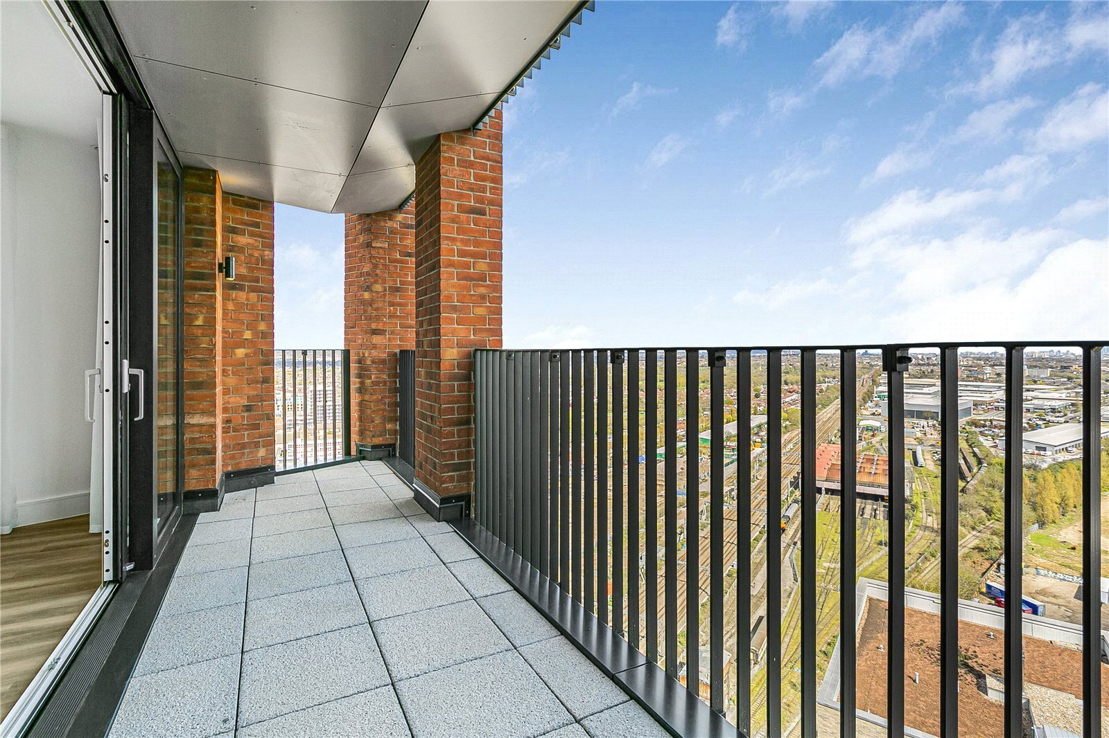 Healum Avenue, Southall, UB2 Image 12