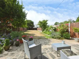 Cavendish Gardens, Barking thumb 2