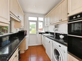 Cavendish Gardens, Barking thumb 3