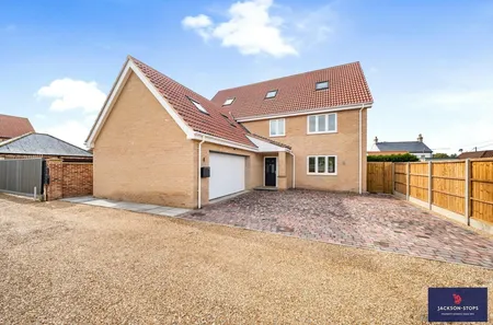 Whitecroft Drive, Saxon Street, CB8