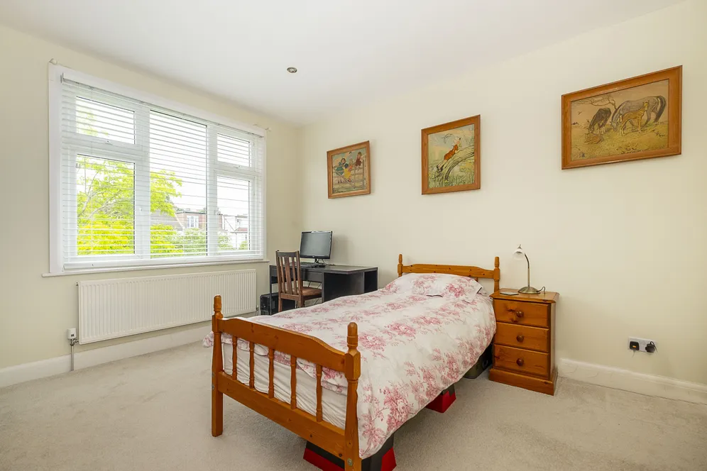 Neville Road, Kingston Upon Thames, KT1 photo 11