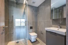 Plough Road, London, SW11 photo 9