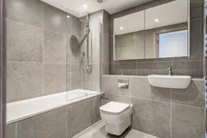 Plough Road, London, SW11 photo 10