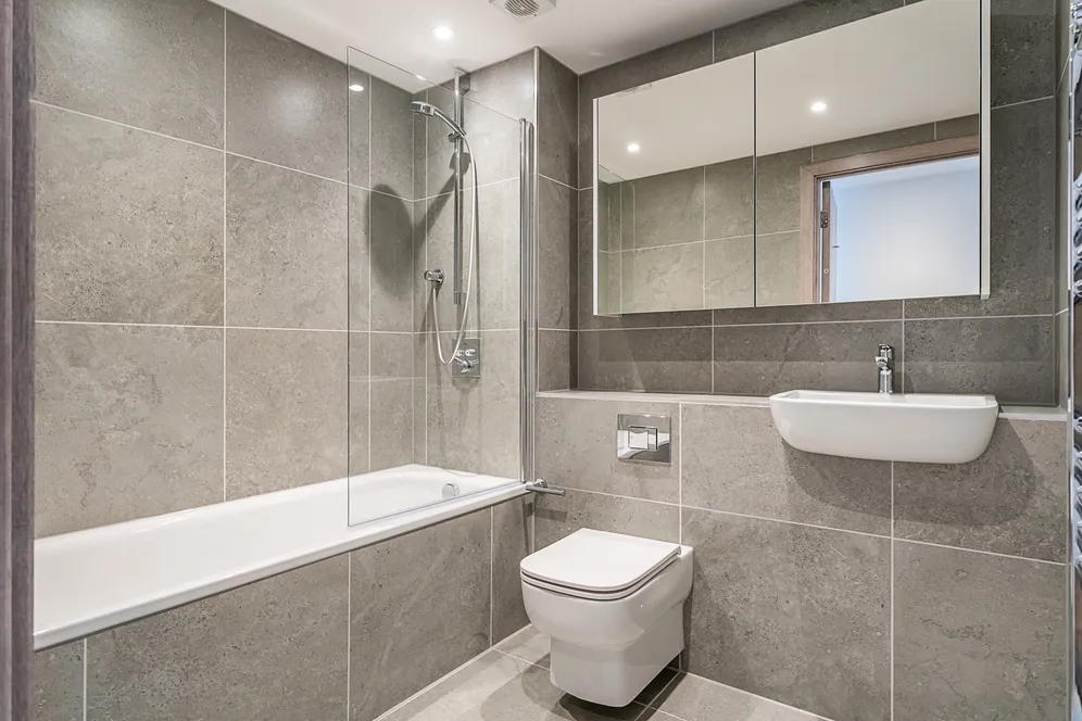 Plough Road, London, SW11 photo 10
