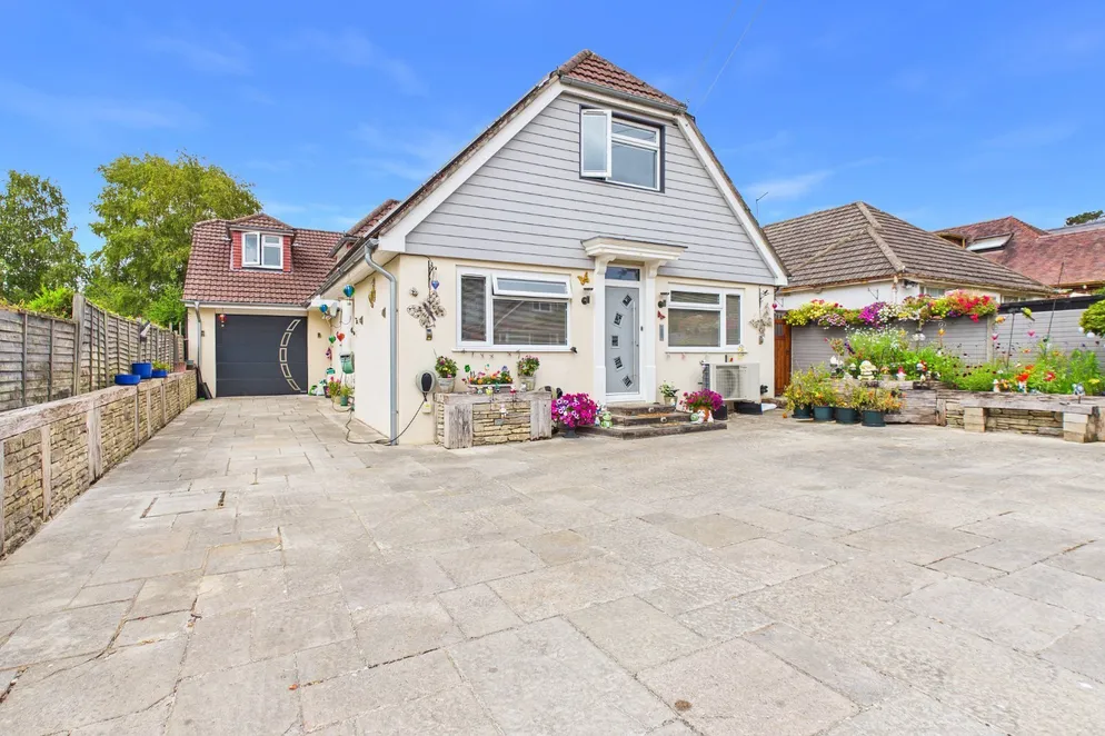 Property carousel item 44