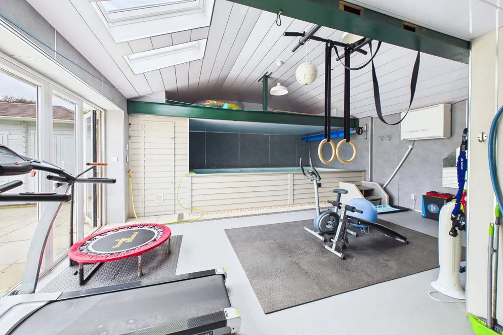 Property carousel item 35