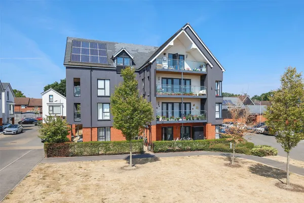 Huxley Drive, Hurst Green, Oxted, Surrey, RH8