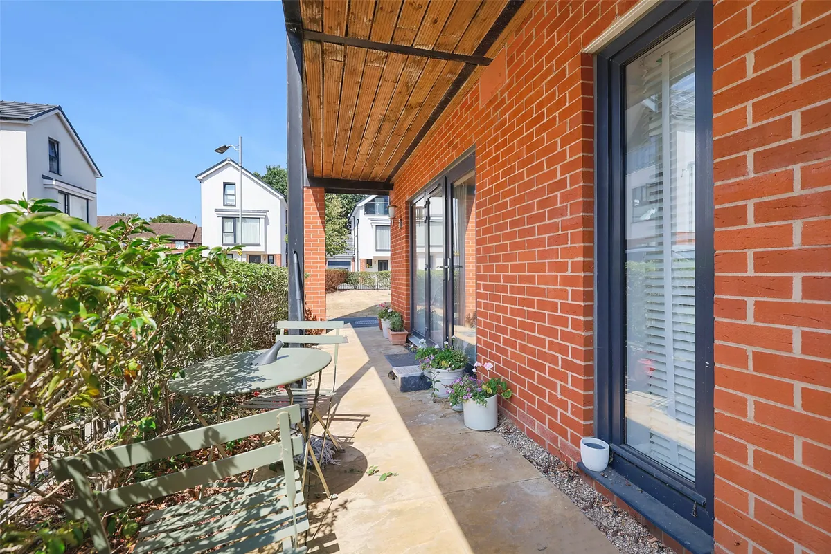 Huxley Drive, Hurst Green, Oxted, Surrey, RH8