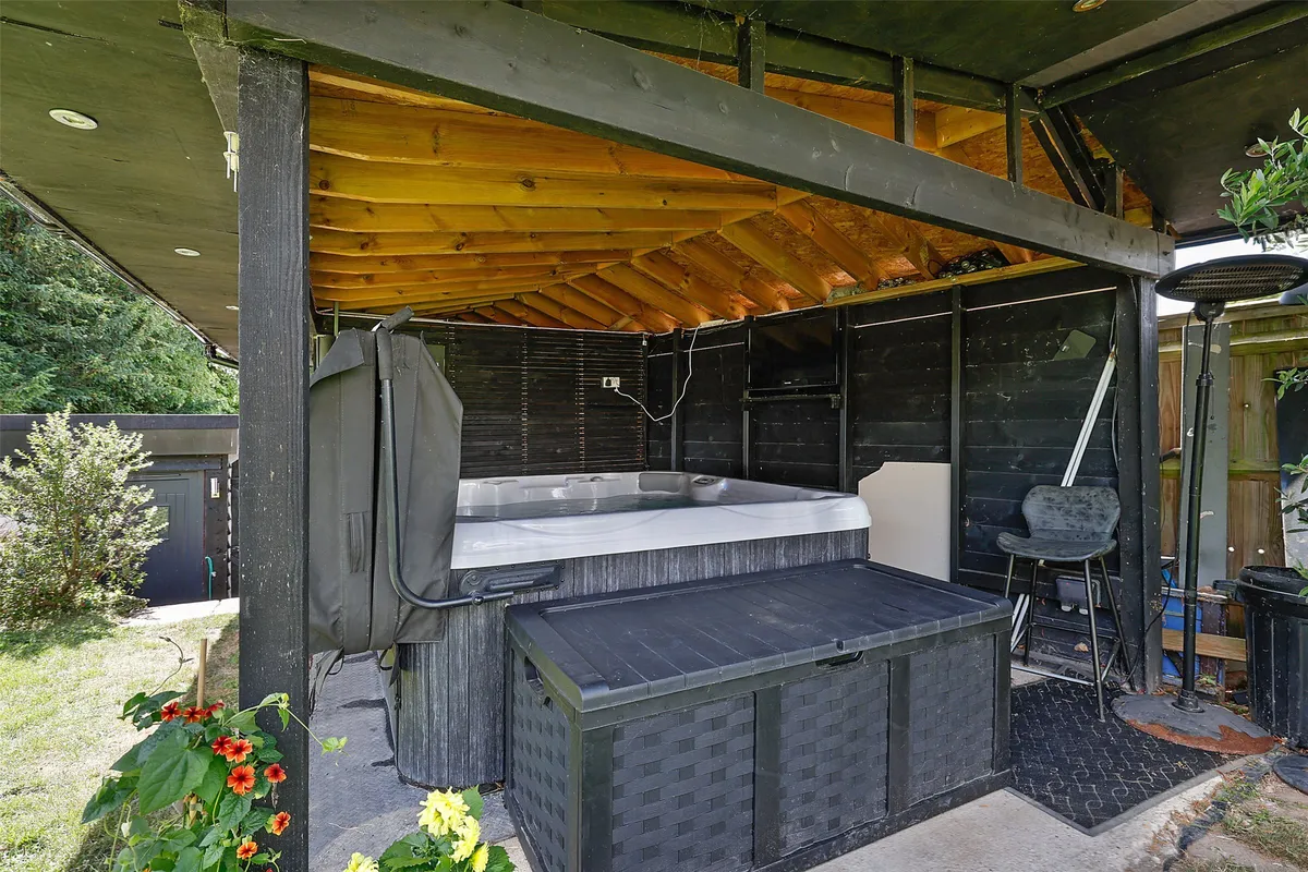 Yarm Court Road, Leatherhead, Surrey, KT22