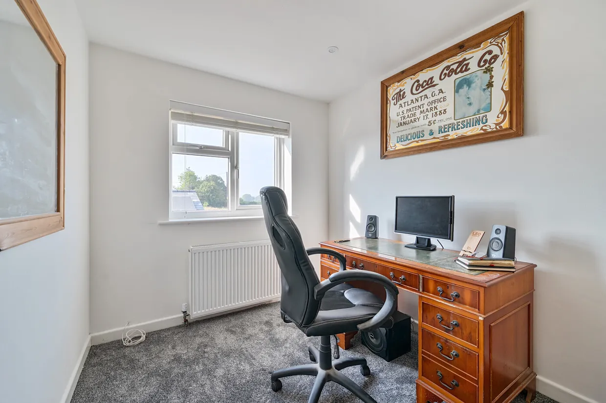 Broad Street, Beechingstoke, SN9 photo 9