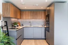 Plough Road, London, SW11 photo 5