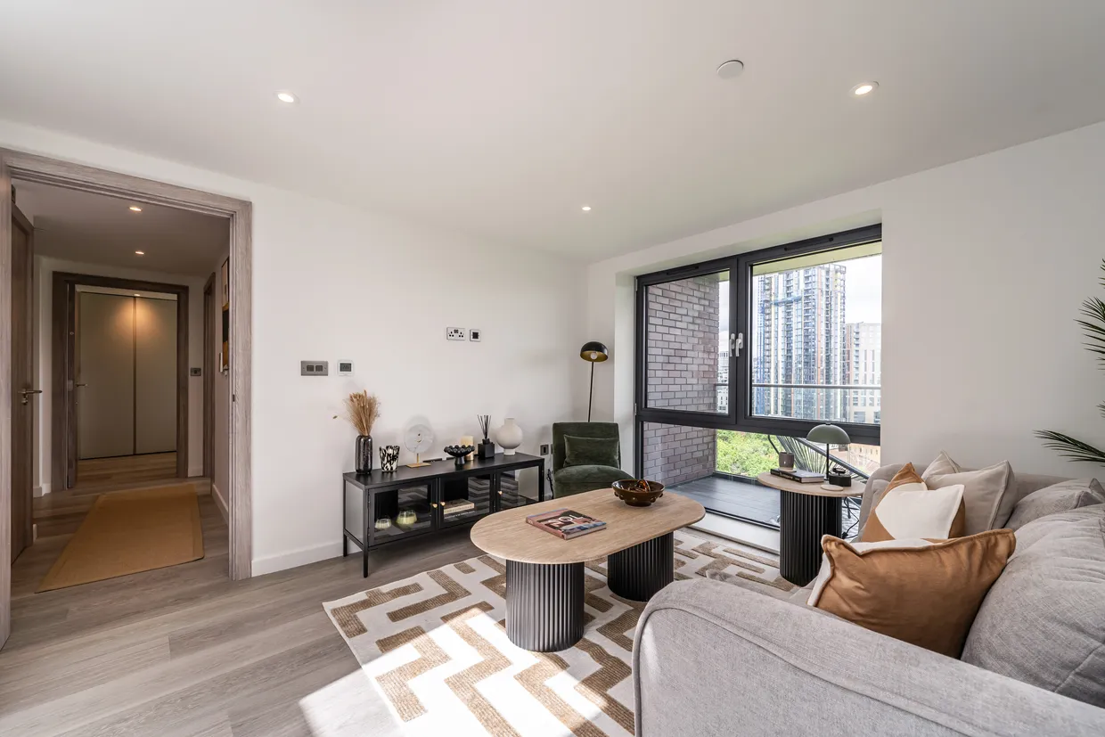 Plough Road, London, SW11 photo 6