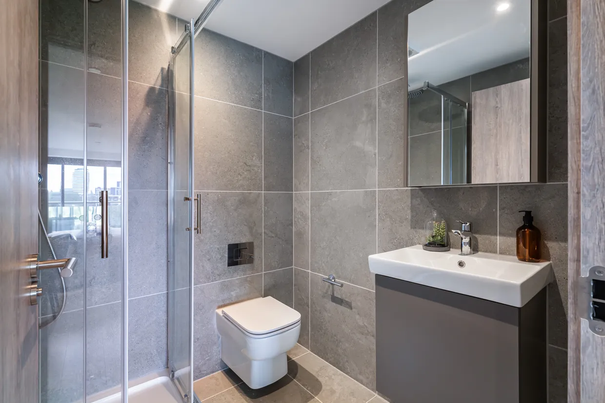 Plough Road, London, SW11 photo 8