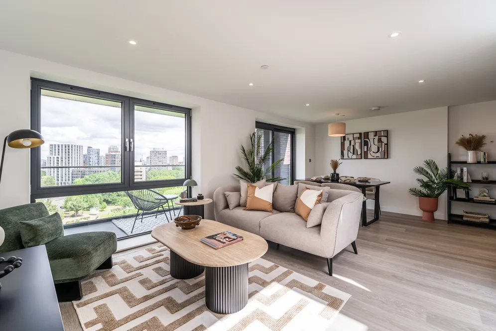 Plough Road, London, SW11 photo 9