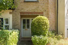Alexander Crescent, Caterham, CR3 photo 1
